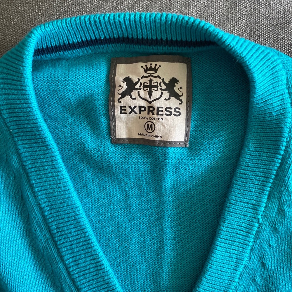 Express - V-Neck Sweater - Picture 2 of 3
